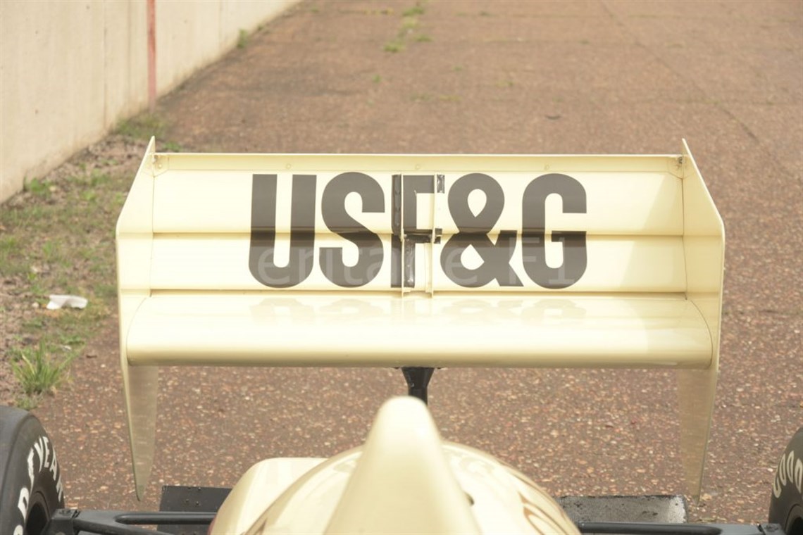 arrows-a8-f1-show-car