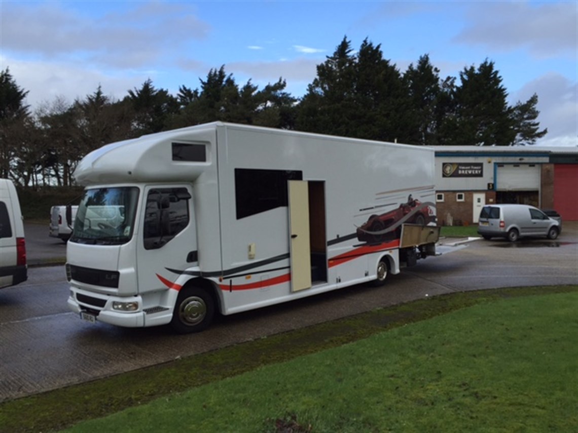 daf-racing-car-transporter-high-quality-accom