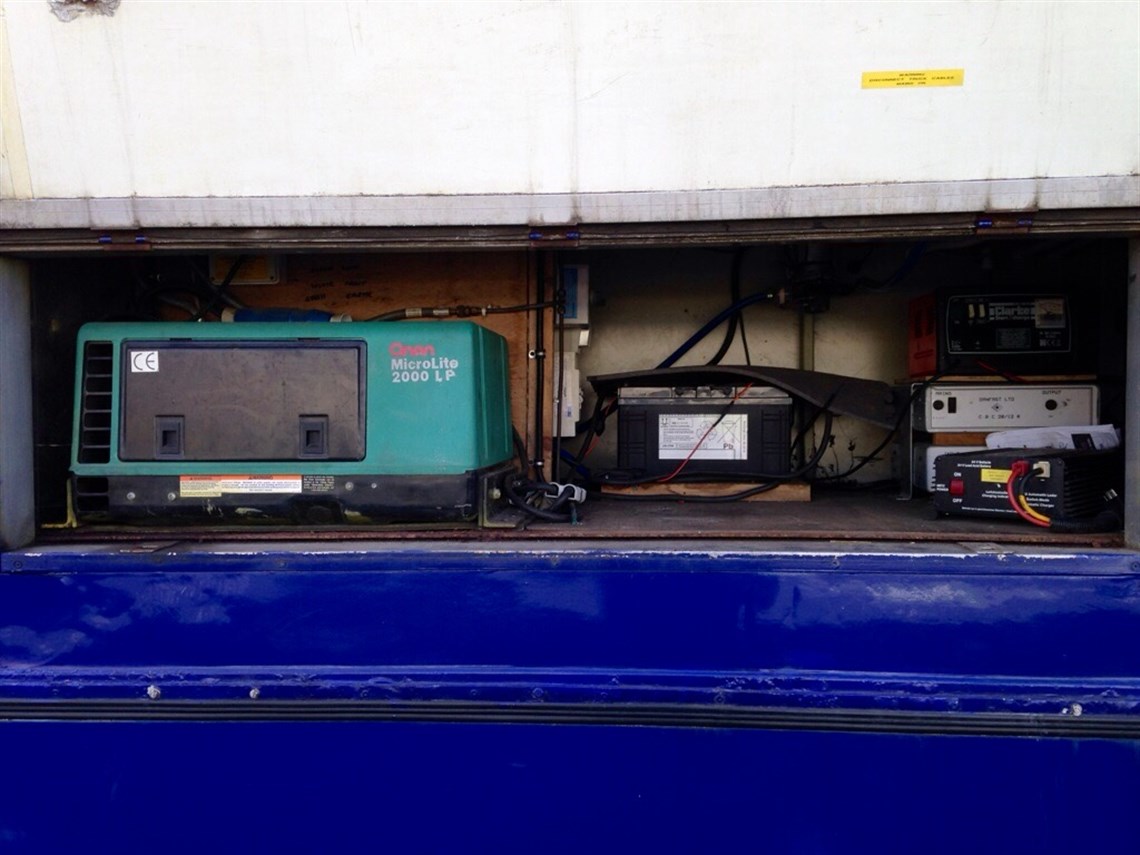 race-car-transporter-not-including-tractor-un