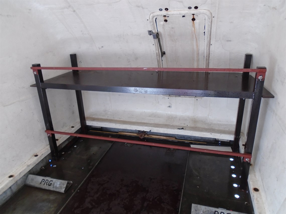 prg-twin-axle-race-enclosed-race-trailer