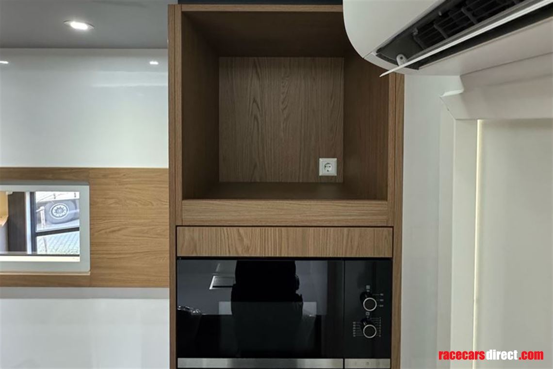 racetrailercom-engineers-office-with-up-to-4