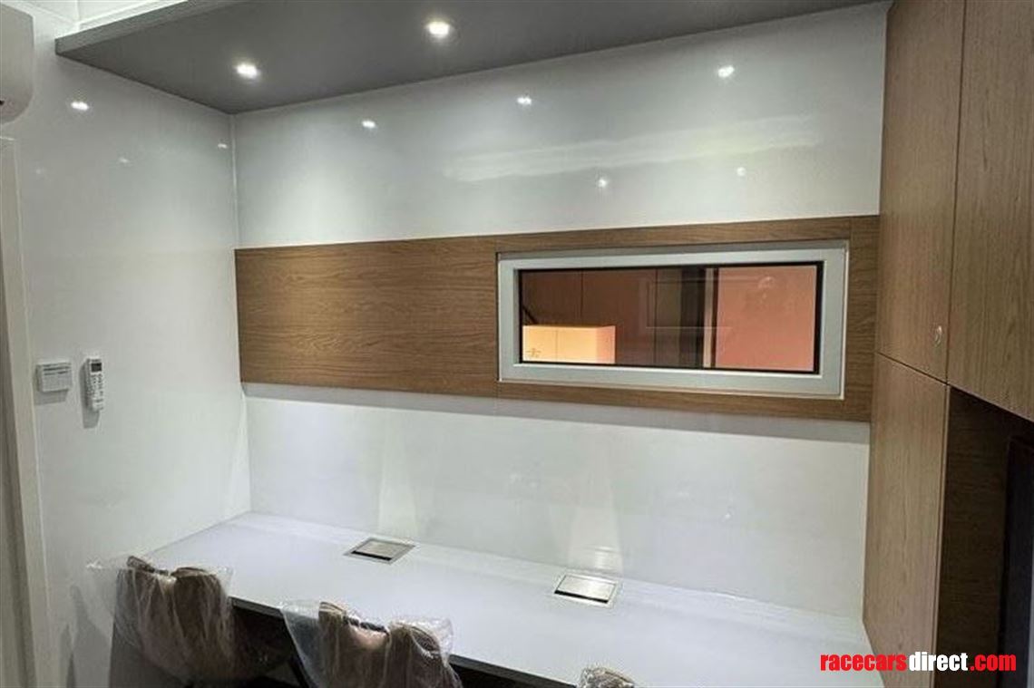 racetrailercom-engineers-office-with-up-to-4