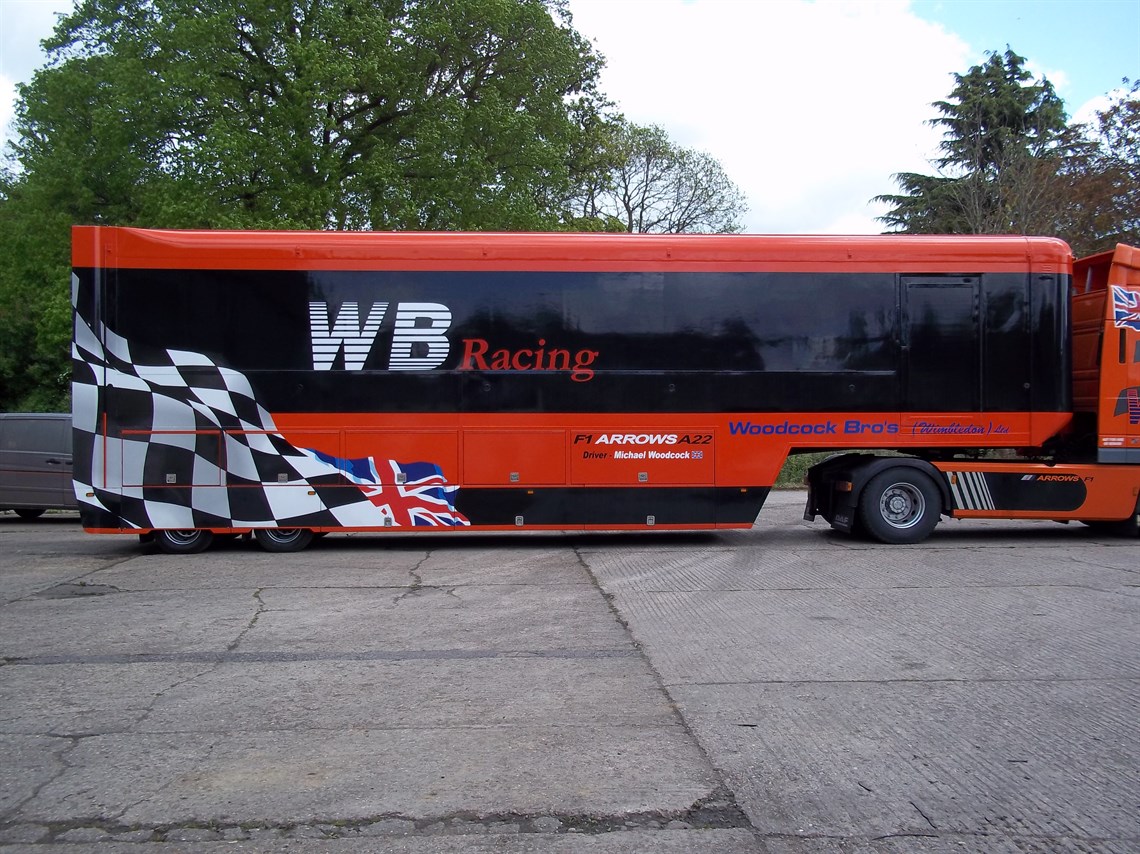 ex-mclaren-trailer