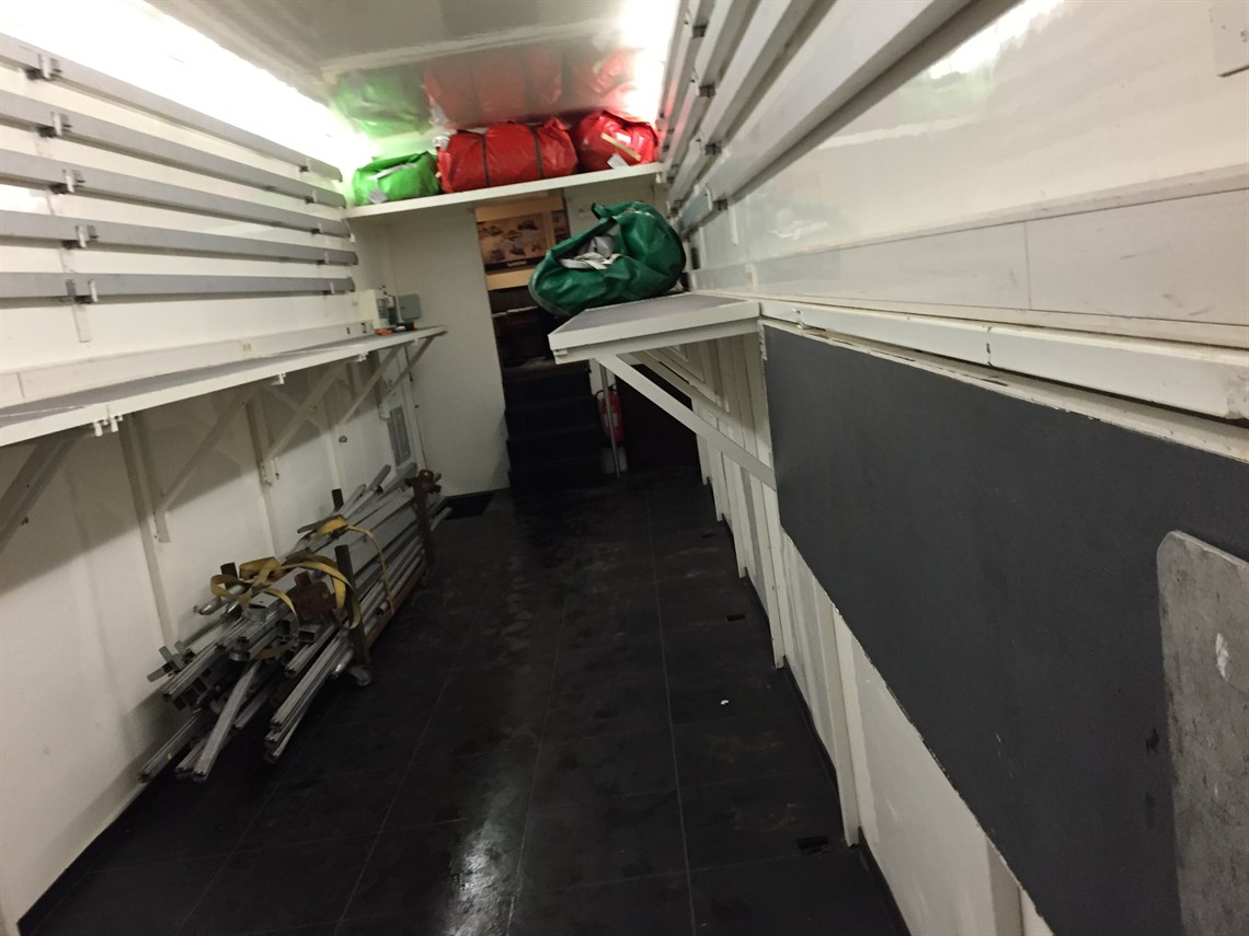 racetrailer-2-large-awnings-fit-4-cars-fresh