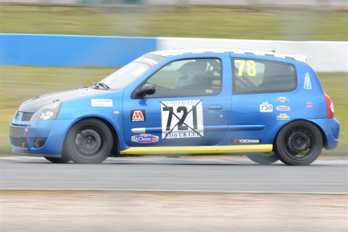 750mc-renault-clio-182-championship-car