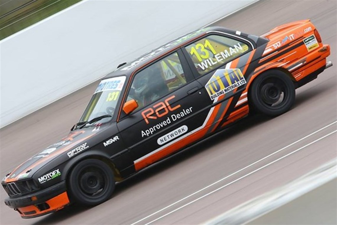 bmw-e30-production-bmw-race-car-320i---race-w