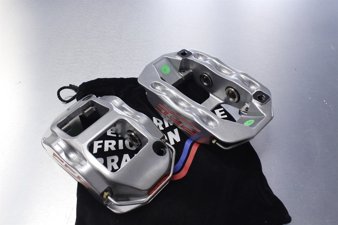 2-performance-friction-calipers-zr34