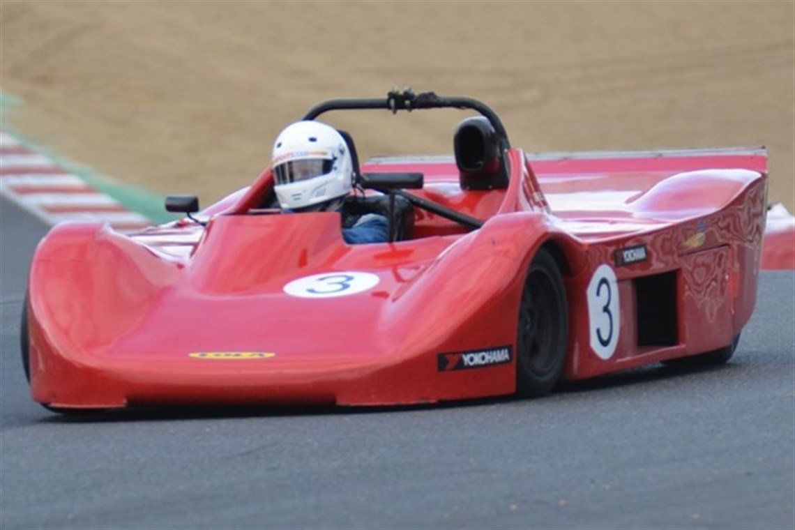 sports-2000-lola-t9090