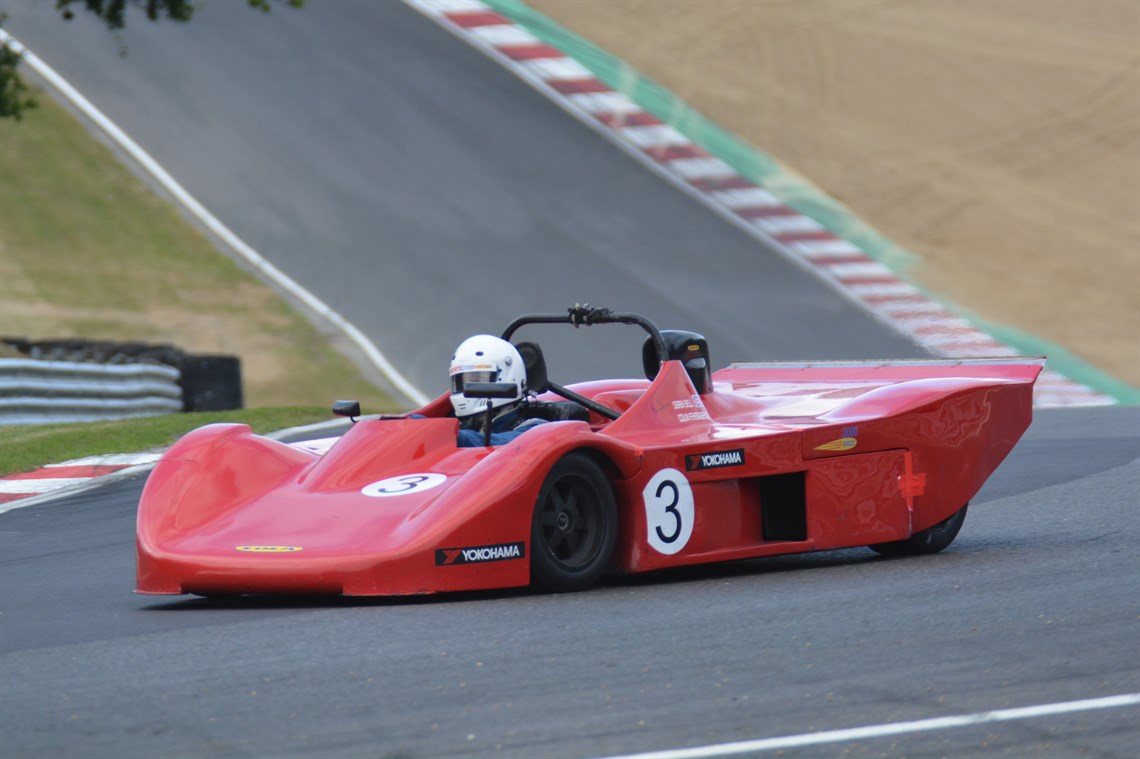 sports-2000-lola-t9090