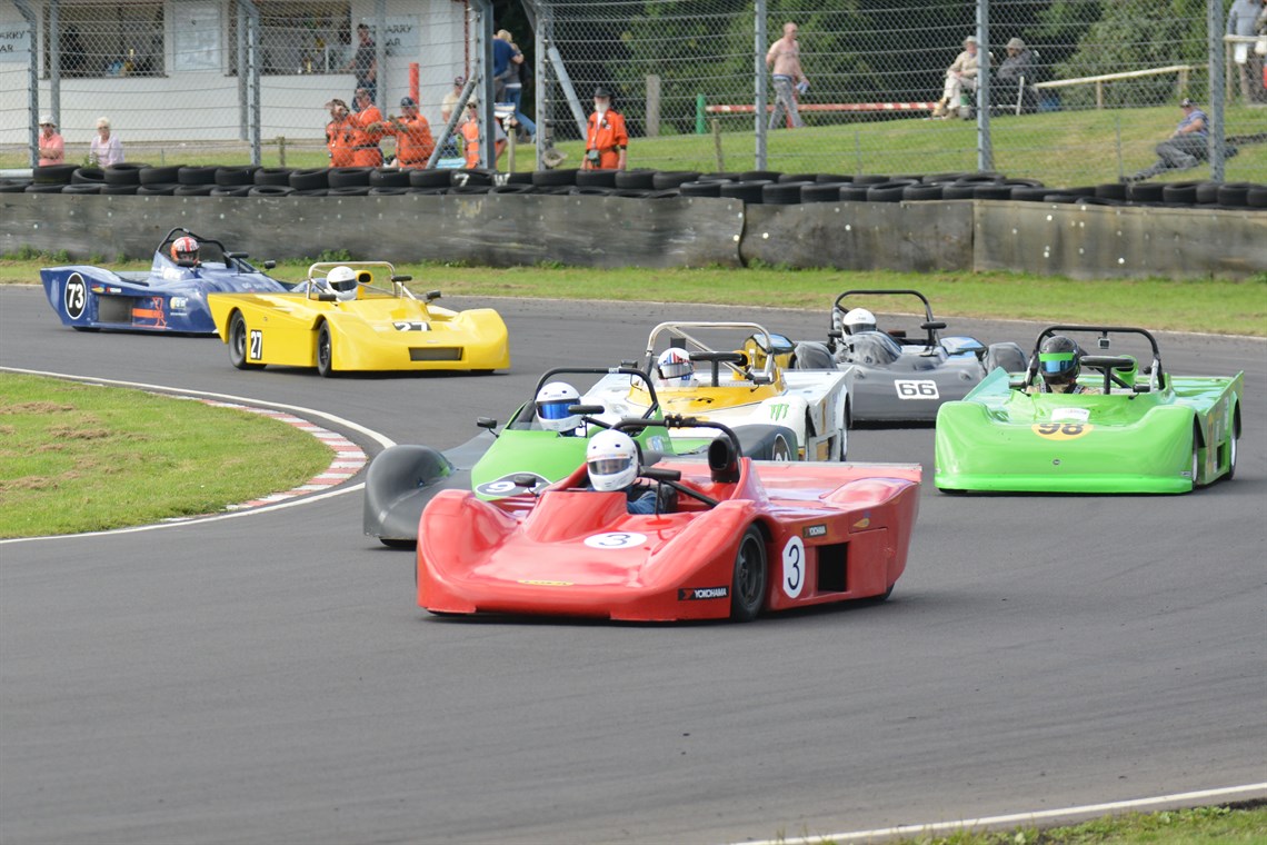 sports-2000-lola-t9090