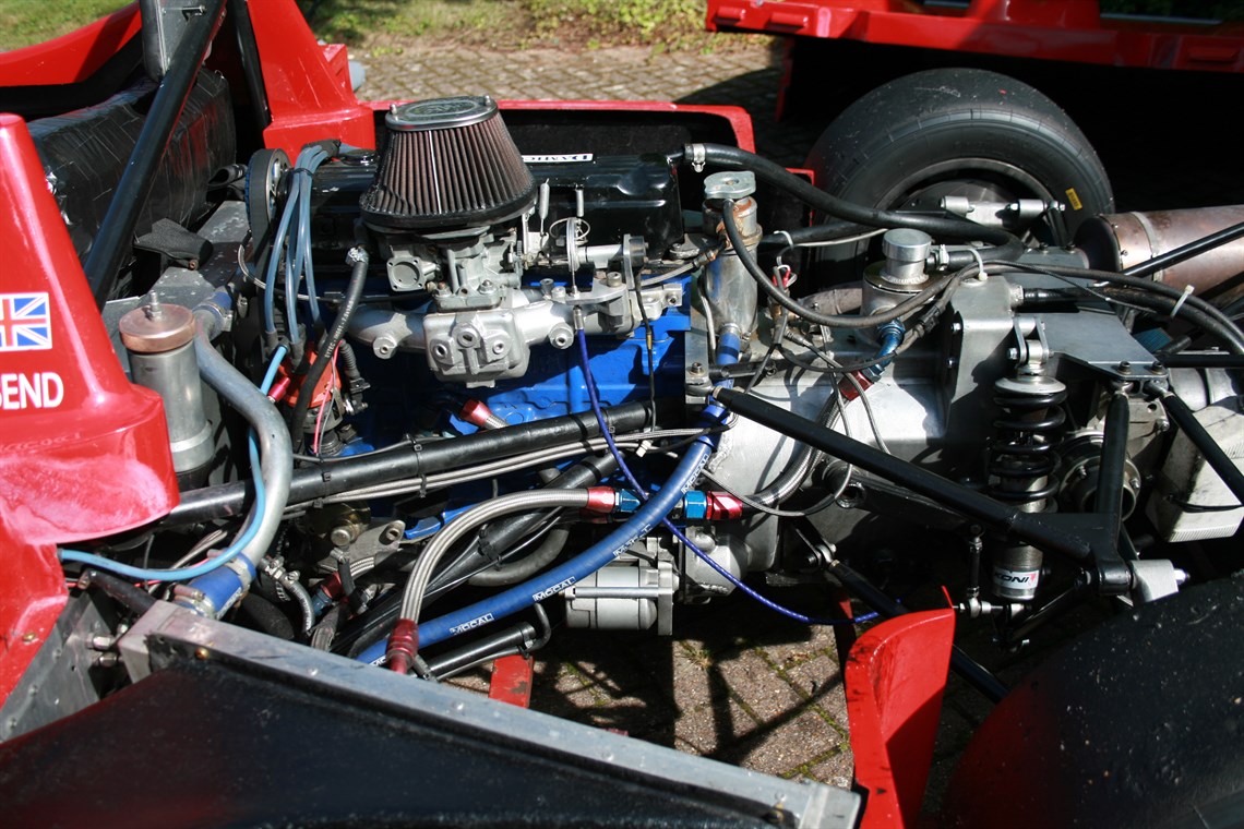 sports-2000-lola-t9090