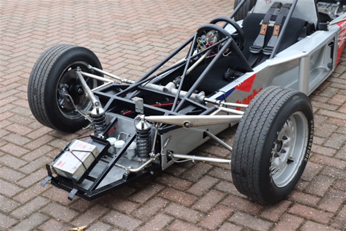 royale-rp31-1982-rolling-chassis