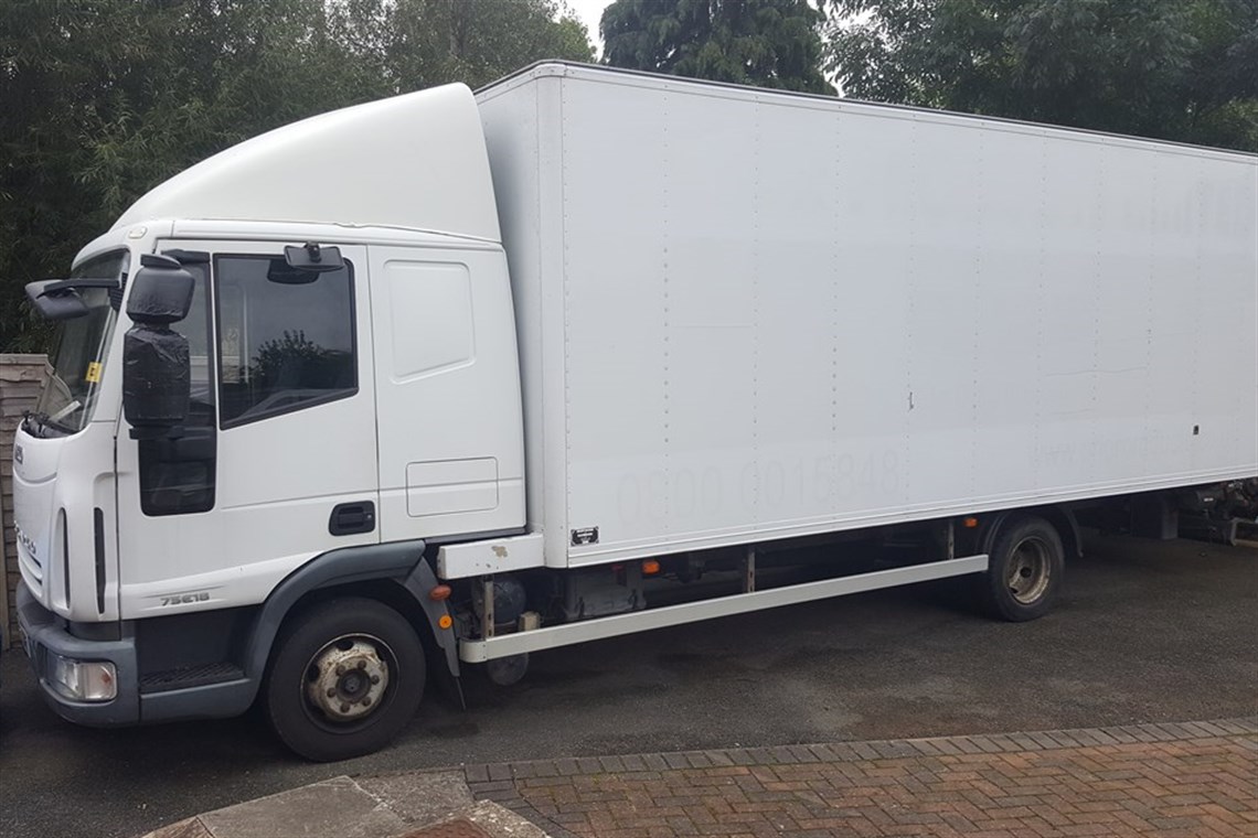 iveco-car-transporter