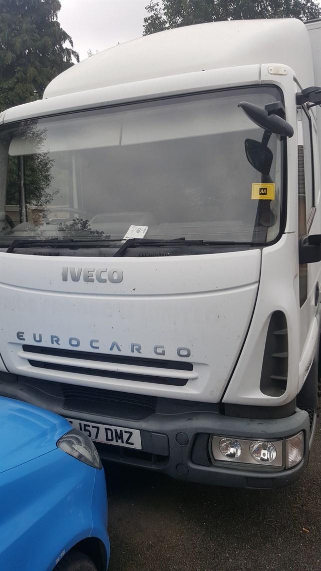 iveco-car-transporter