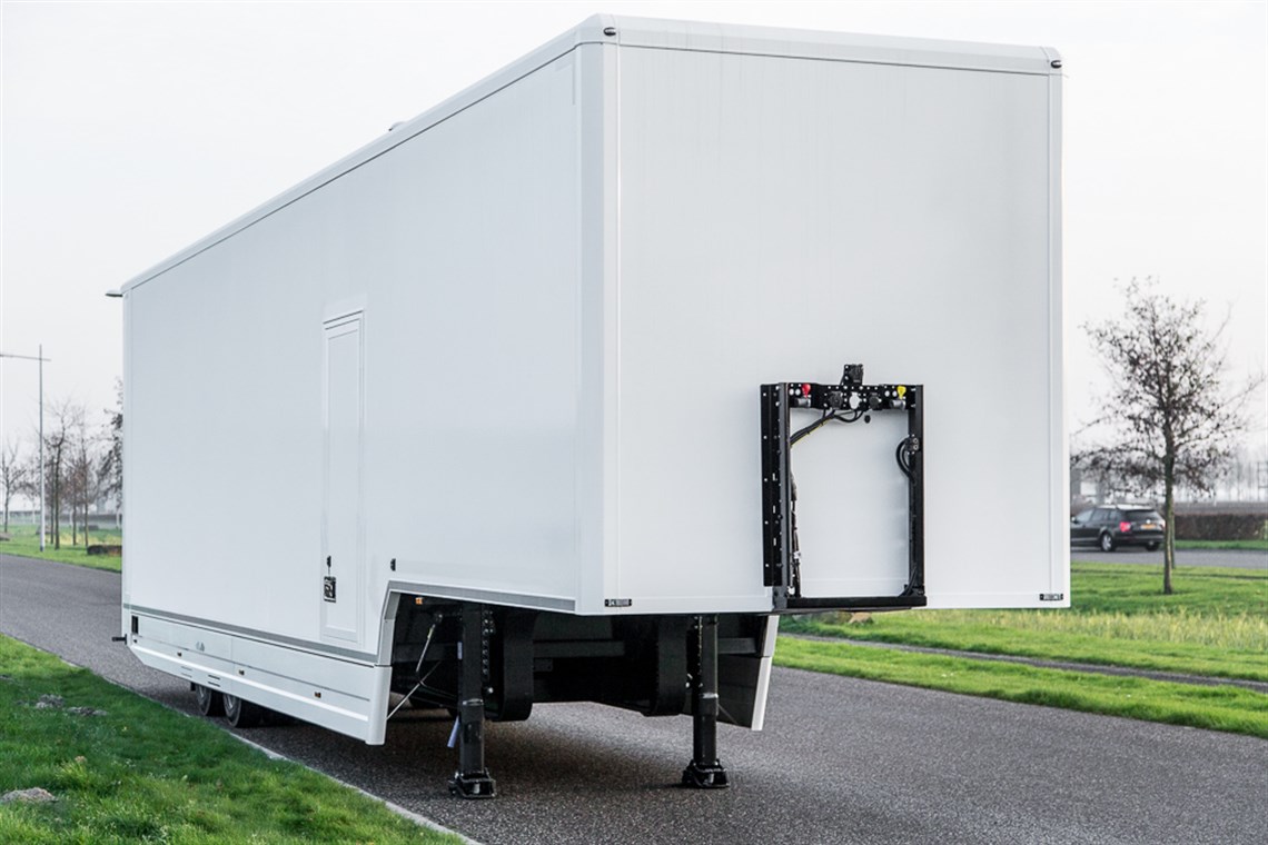 2015-racetrailer-with-office-and-2nd-flex-dec