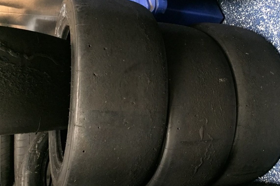 hankook-slicks-200580-r15-and-210610-r16