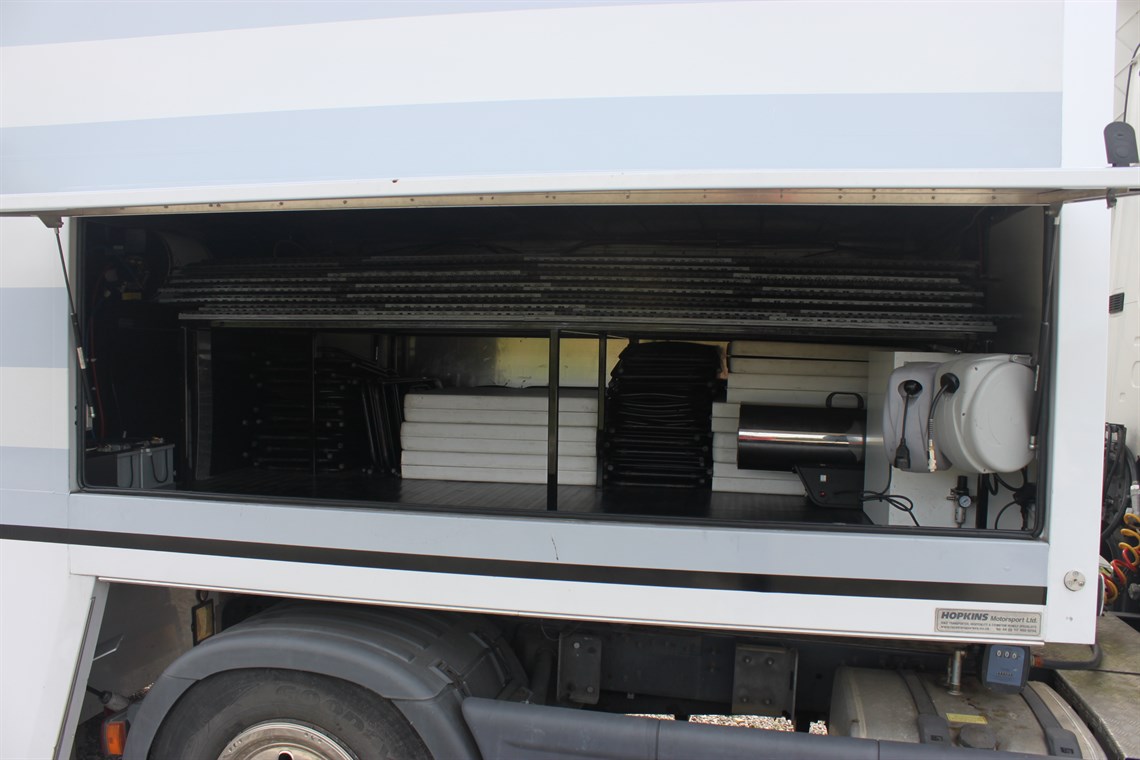 hopkins-motorsport-double-deck-trailer