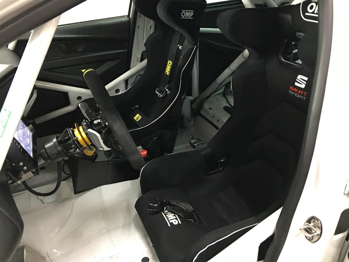 2015-seat-leon-eurocup-factory-race-car---cha
