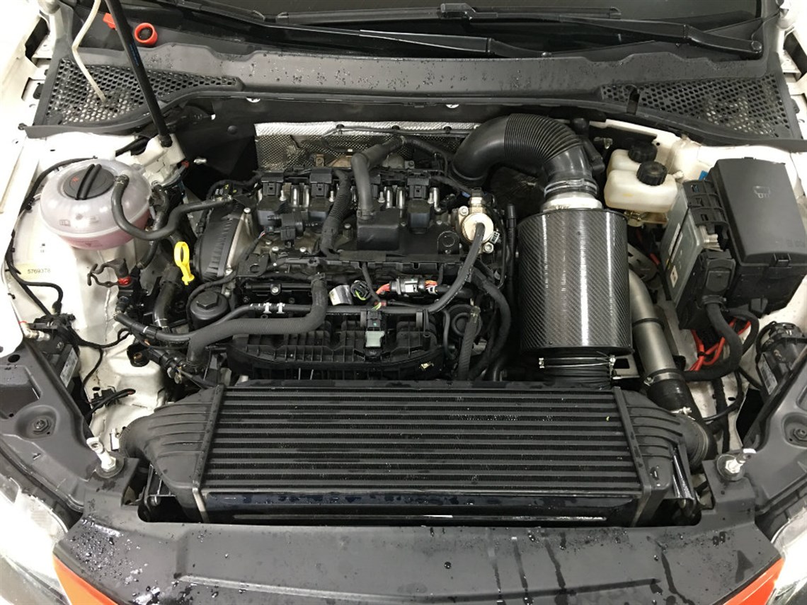 2015-seat-leon-eurocup-factory-race-car---cha