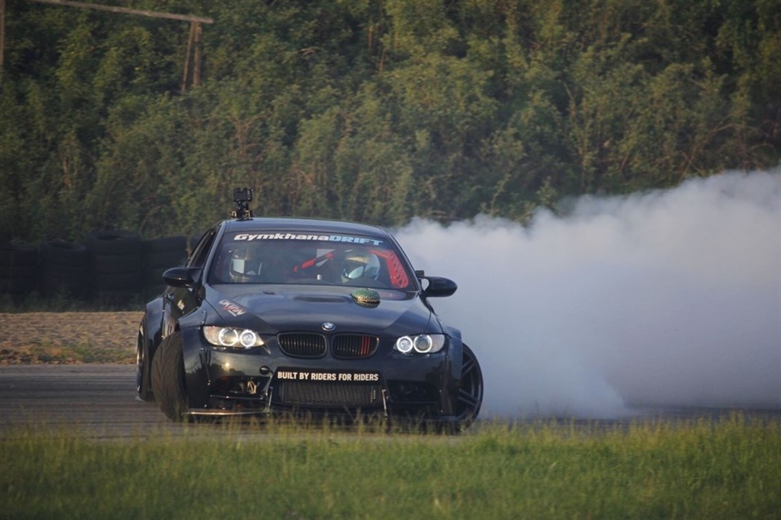 bmw-m3-e92-liberty-walk-v8-supercharged