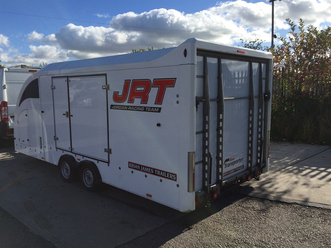 brian-james-race-transporter-5