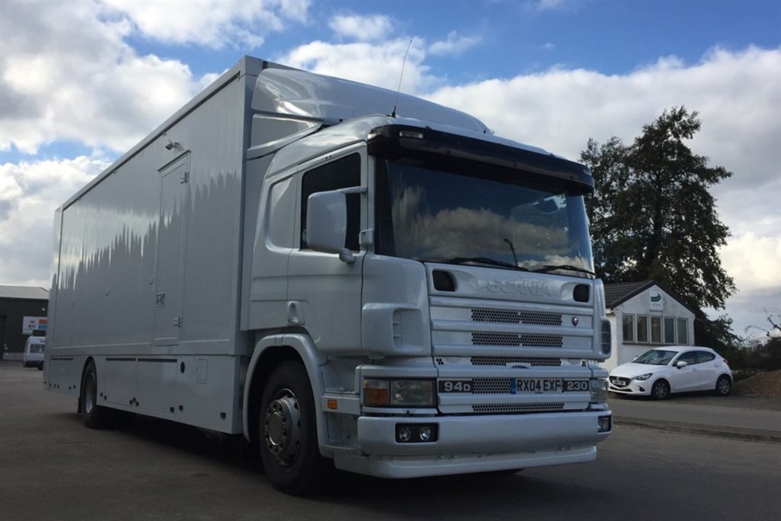 scania-18t-race-2-car-motorsport-transporter