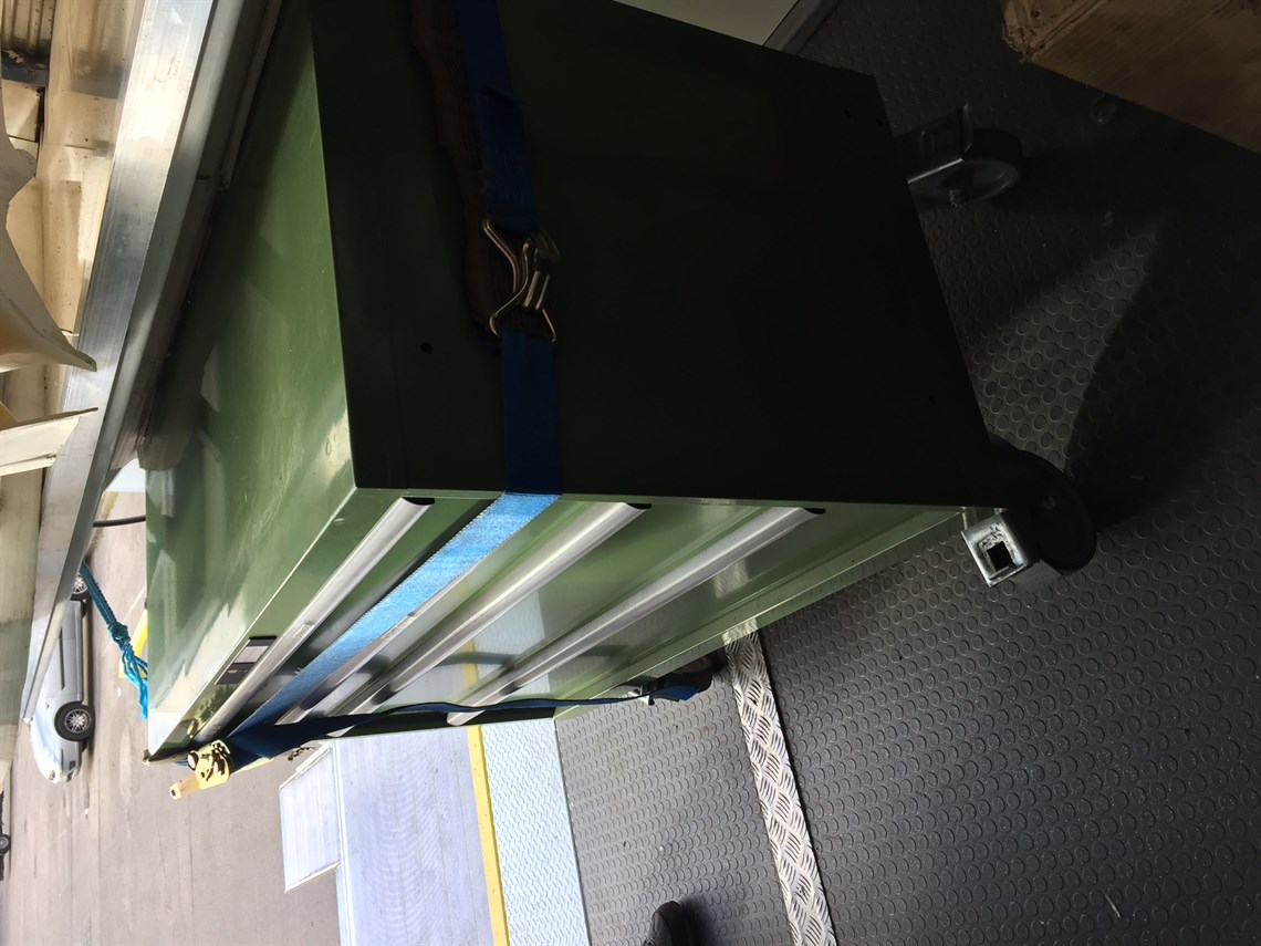 scania-18t-race-2-car-motorsport-transporter