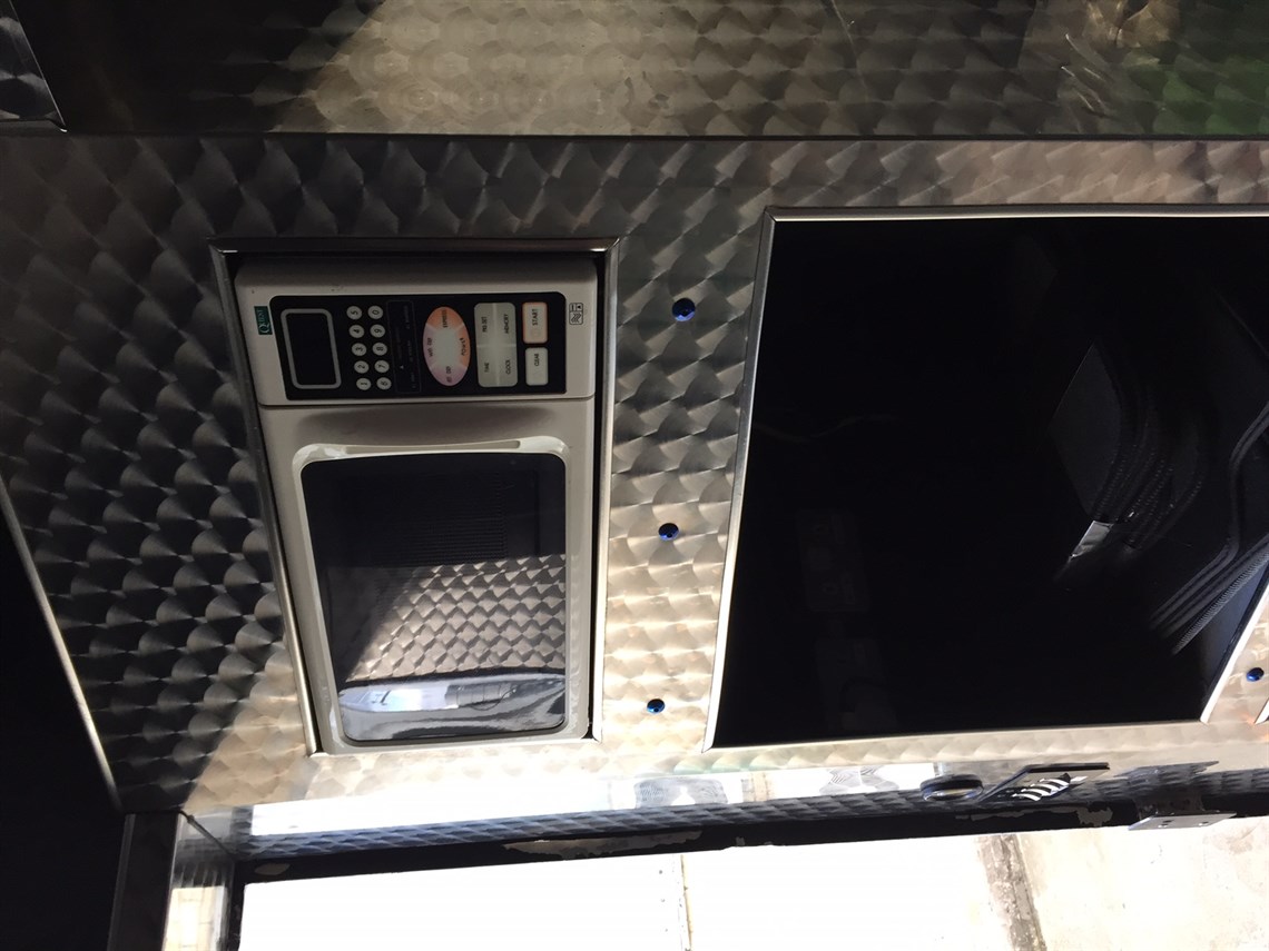 scania-18t-race-2-car-motorsport-transporter