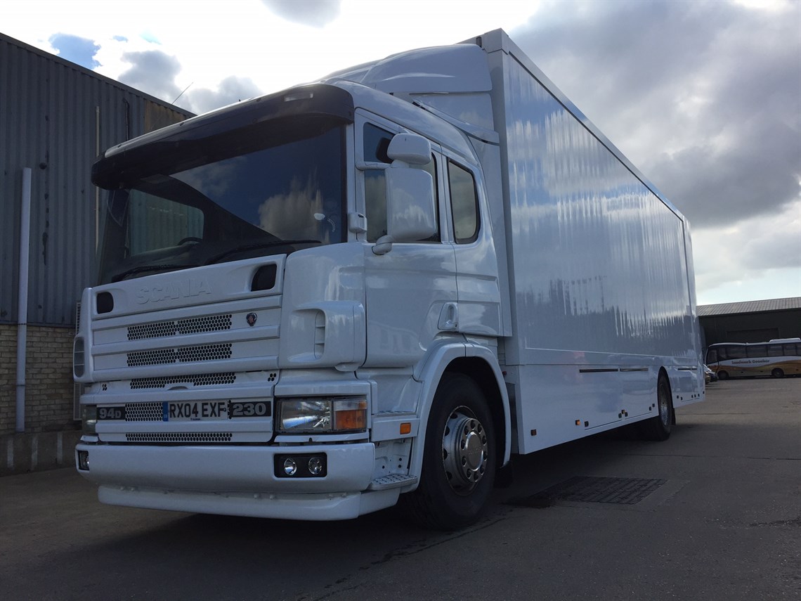 scania-18t-race-2-car-motorsport-transporter
