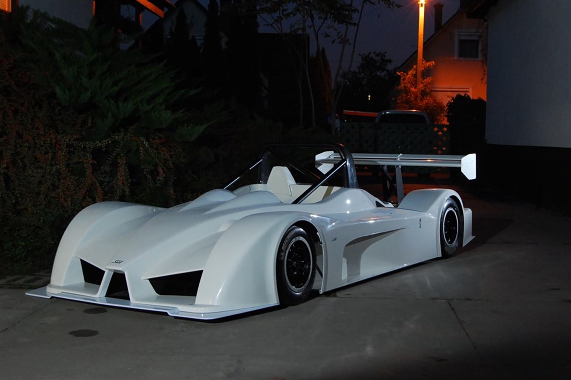 srof-s6-sports-car-2017