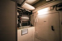 renault-f1-pump-up-office-racetrailer-incl-ma