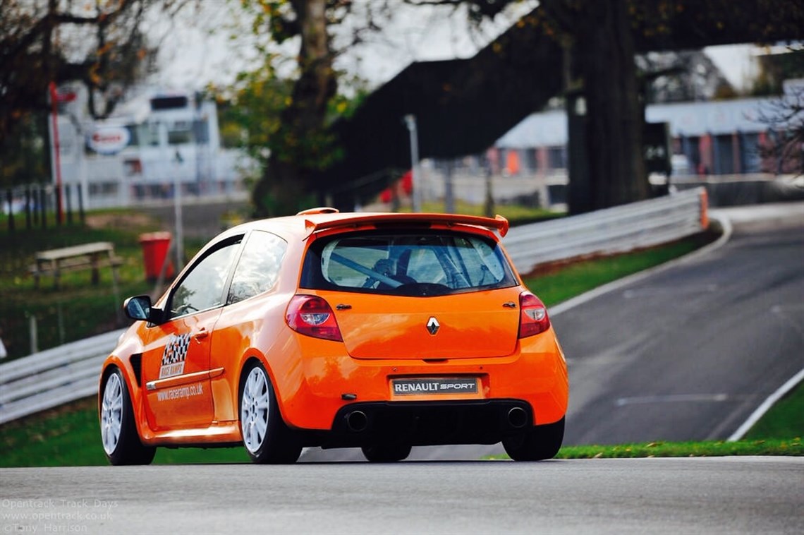 clio-cup-x85-race-car-2012-deposit-taken