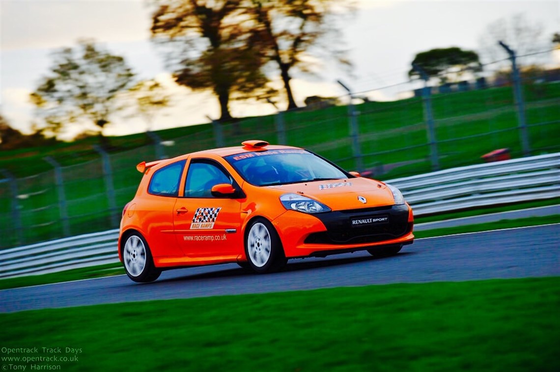 clio-cup-x85-race-car-2012-deposit-taken