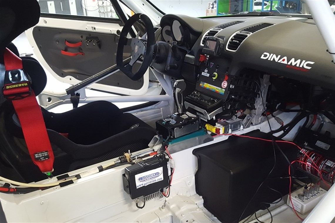 porsche-cayman-gt4-clubsport