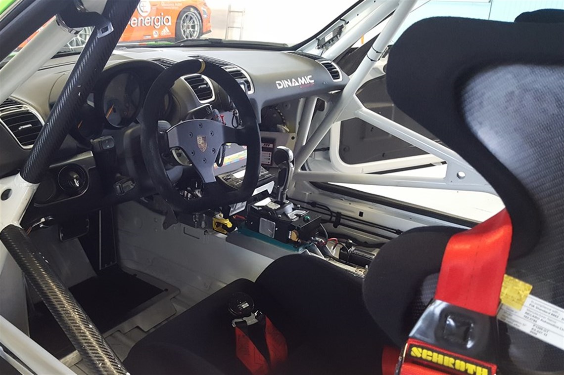 porsche-cayman-gt4-clubsport