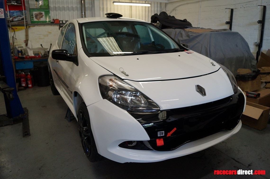 clio-cup-race-car-no-457-rally-car-r3-spec