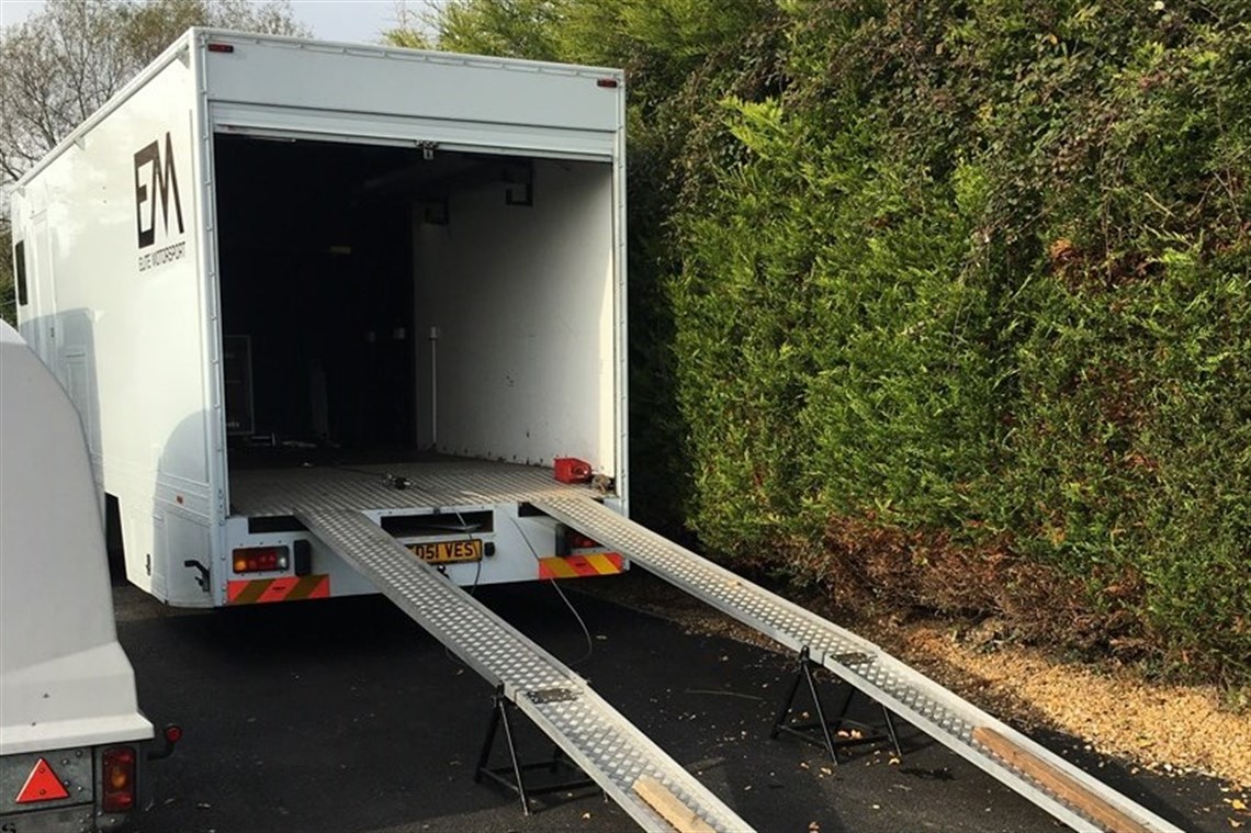 white-iveco-75-ton-race-truck-low-mileage-500