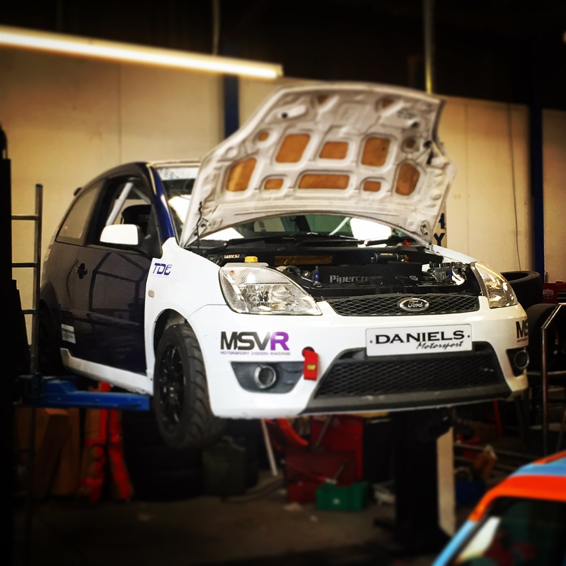 ford-fiesta-st-race-car