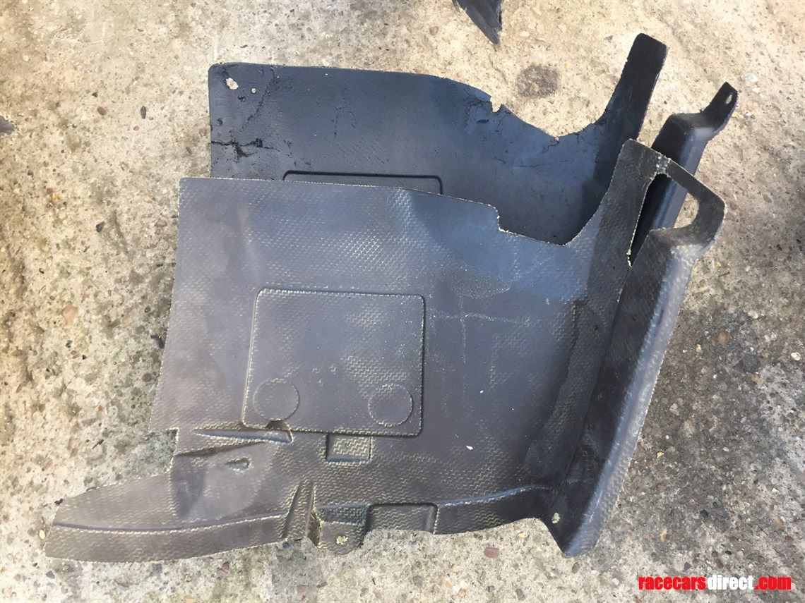 bmw-e90-btccwtcc-carbon-wheel-arch-trims