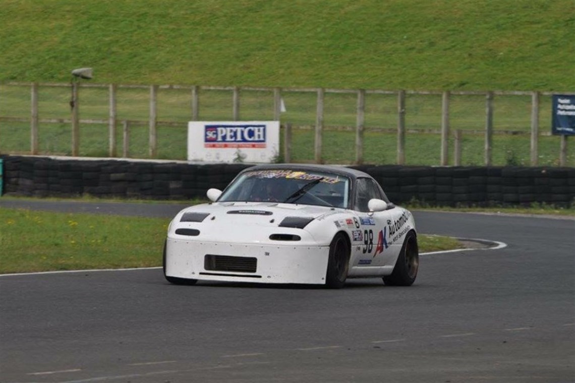 mazda-mx5-racing-car-track-car-400bhp