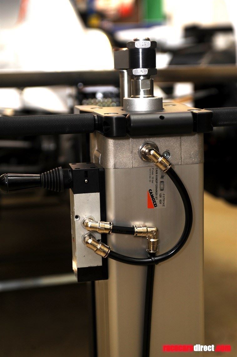 jwa-bespoke-air-lifts-for-professional-motor