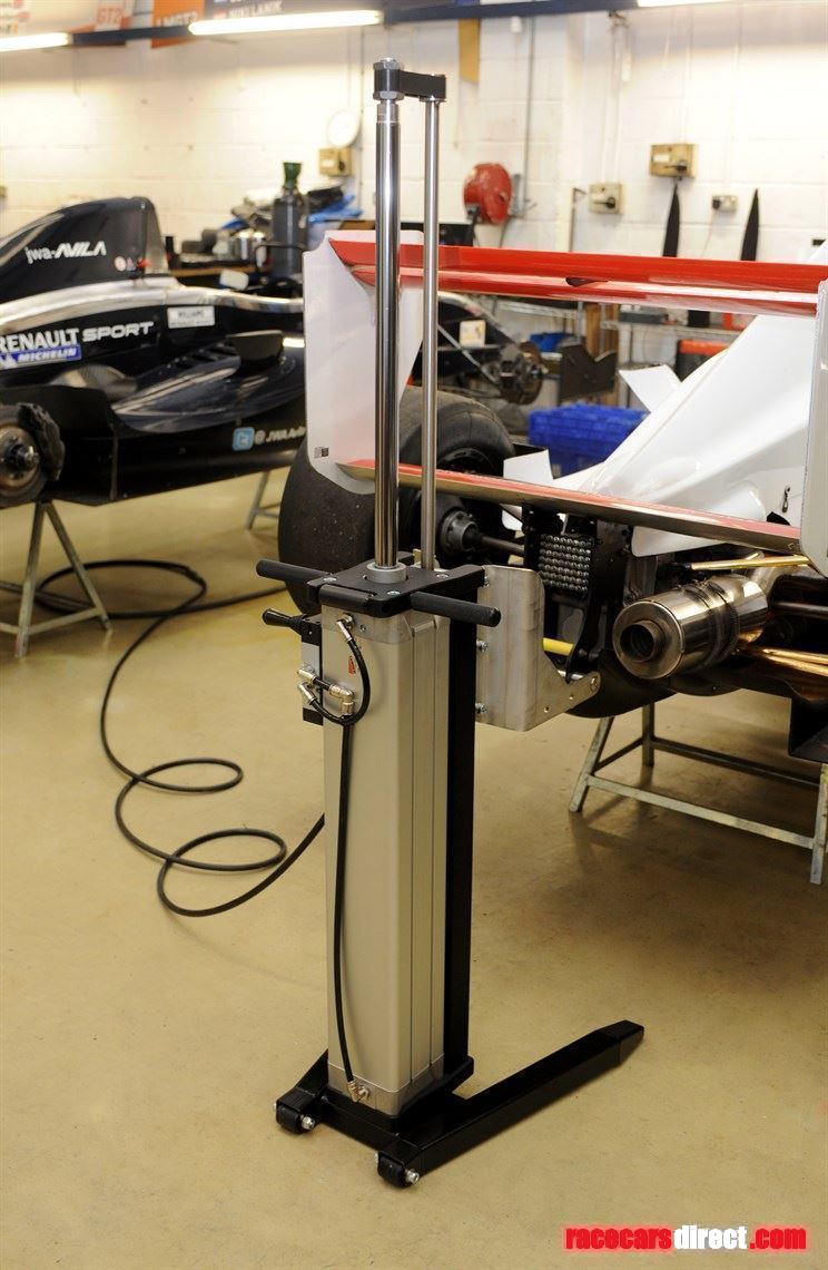 jwa-bespoke-air-lifts-for-professional-motor