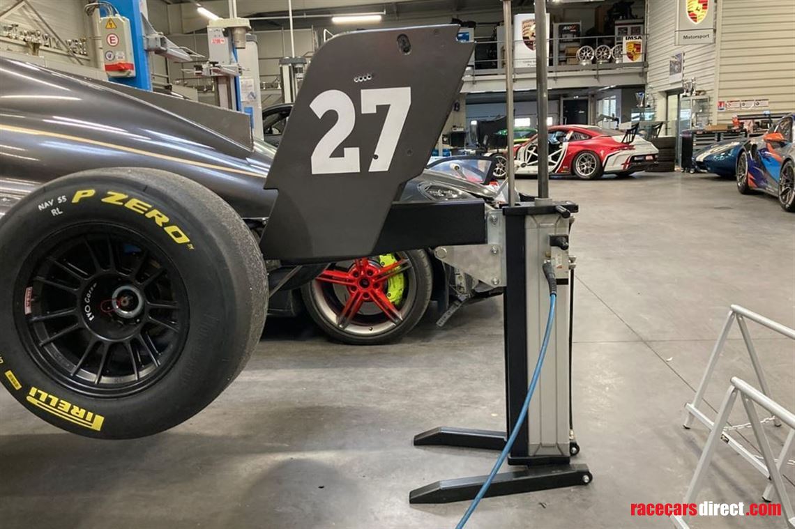 jwa-bespoke-air-lifts-for-professional-motor