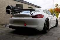 porsche-cayman-gt4-clubsport-racecar