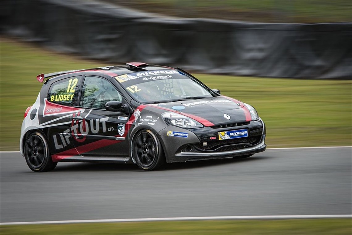 renault-clio-cup-generation-3-race-car