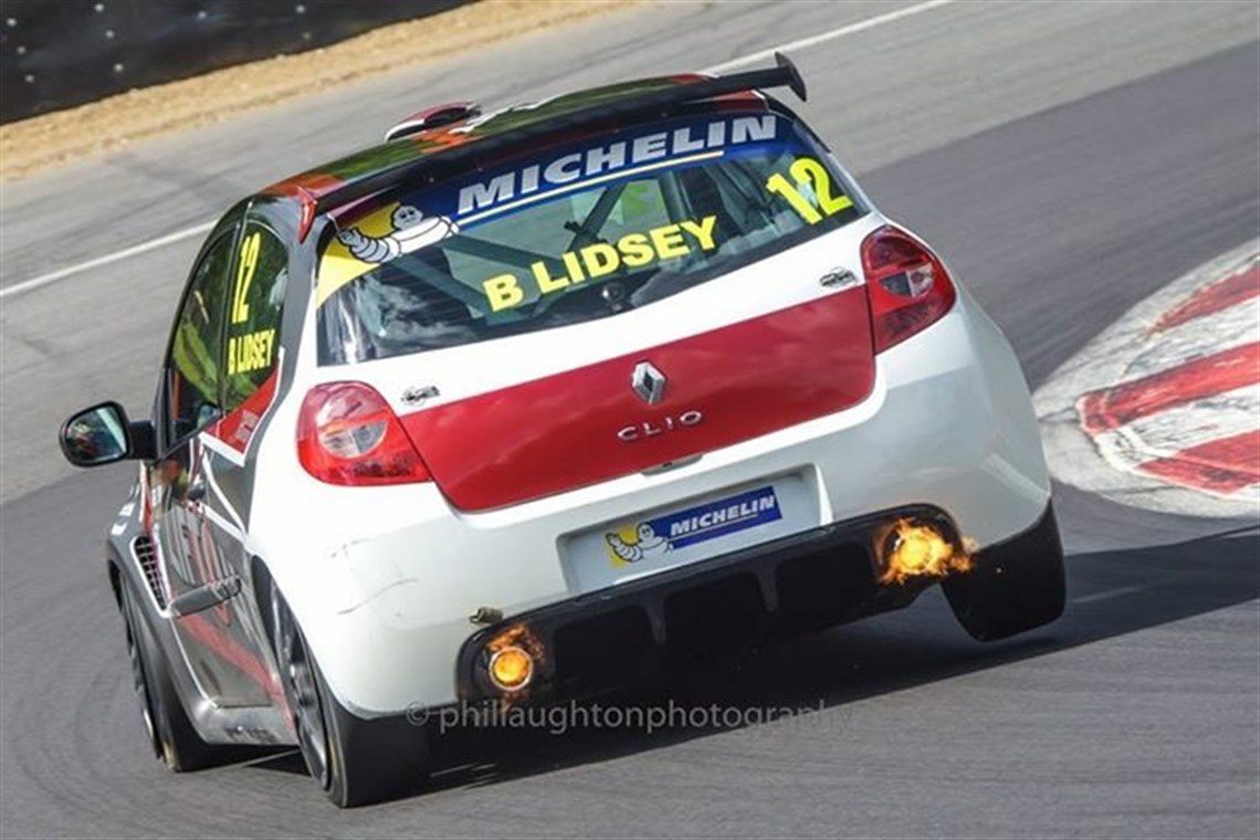 renault-clio-cup-generation-3-race-car