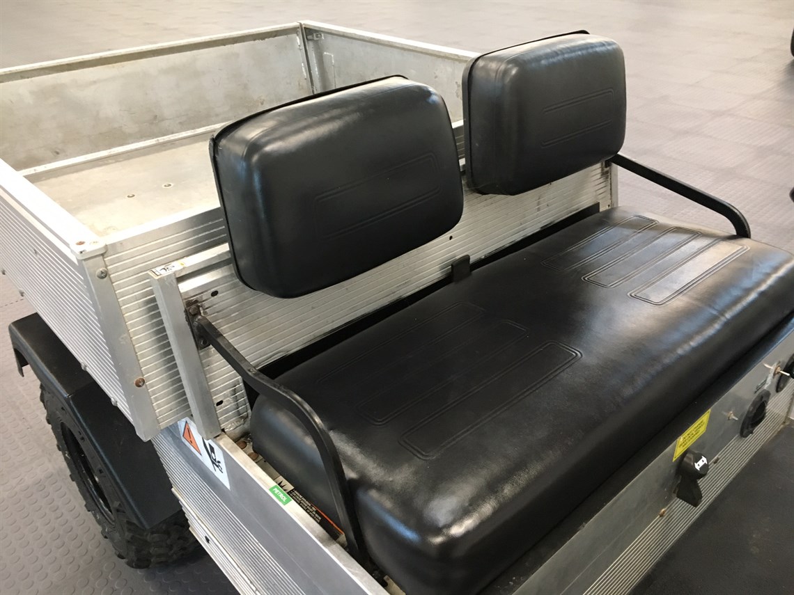 club-car-turf-2-xrt-utility-vehicle