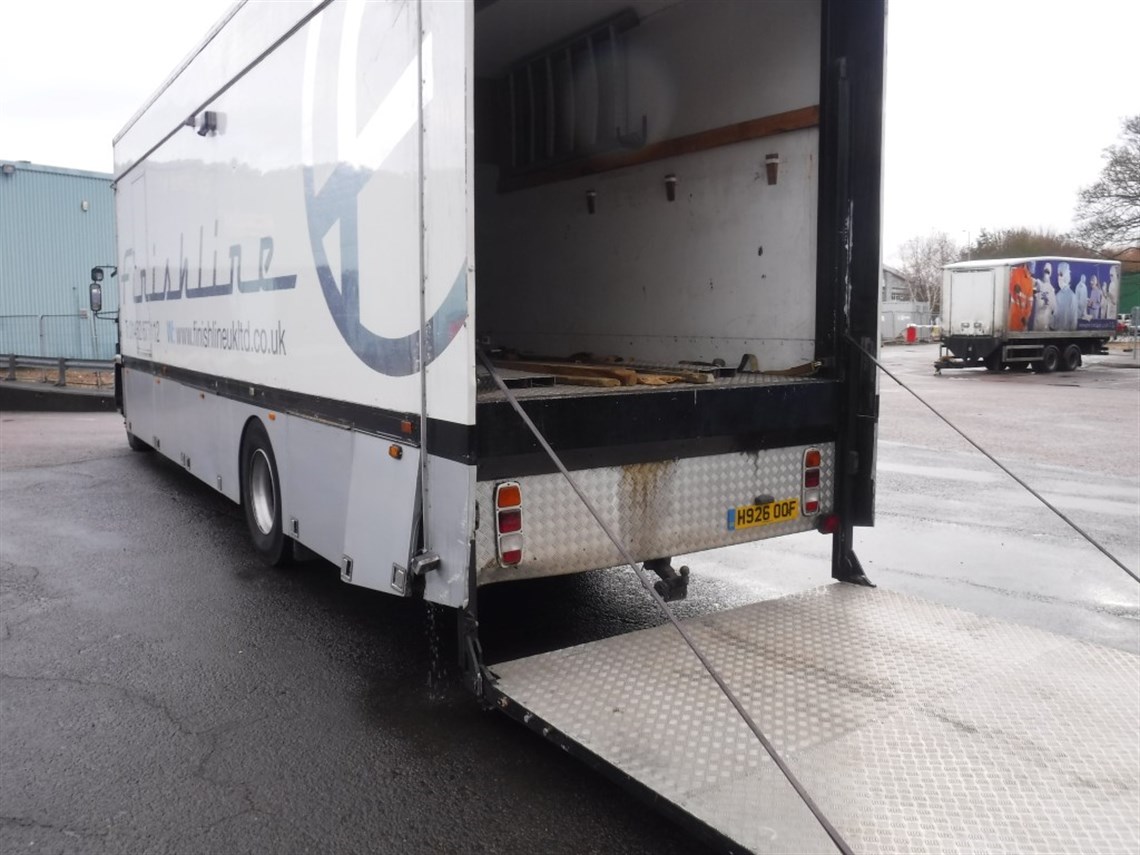 volvo-fl7-race-car-transporter