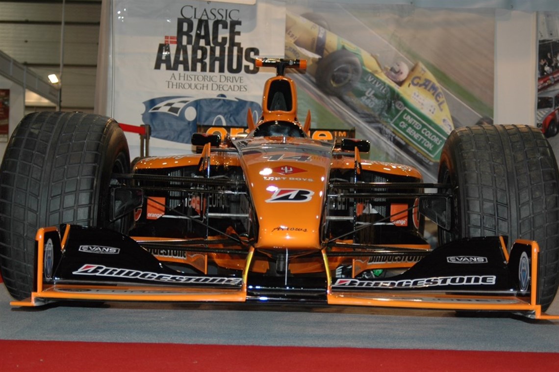 2000-f1-arrows-a21--