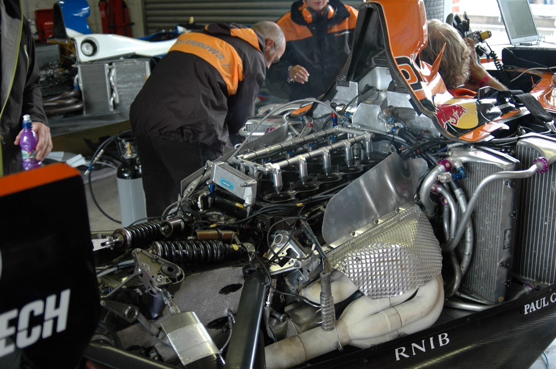 2000-f1-arrows-a21--